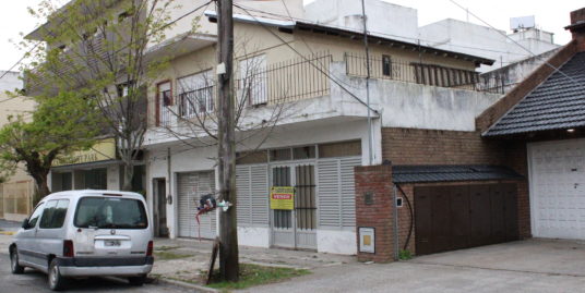 Local vivienda 2 ambientes –  VENTA