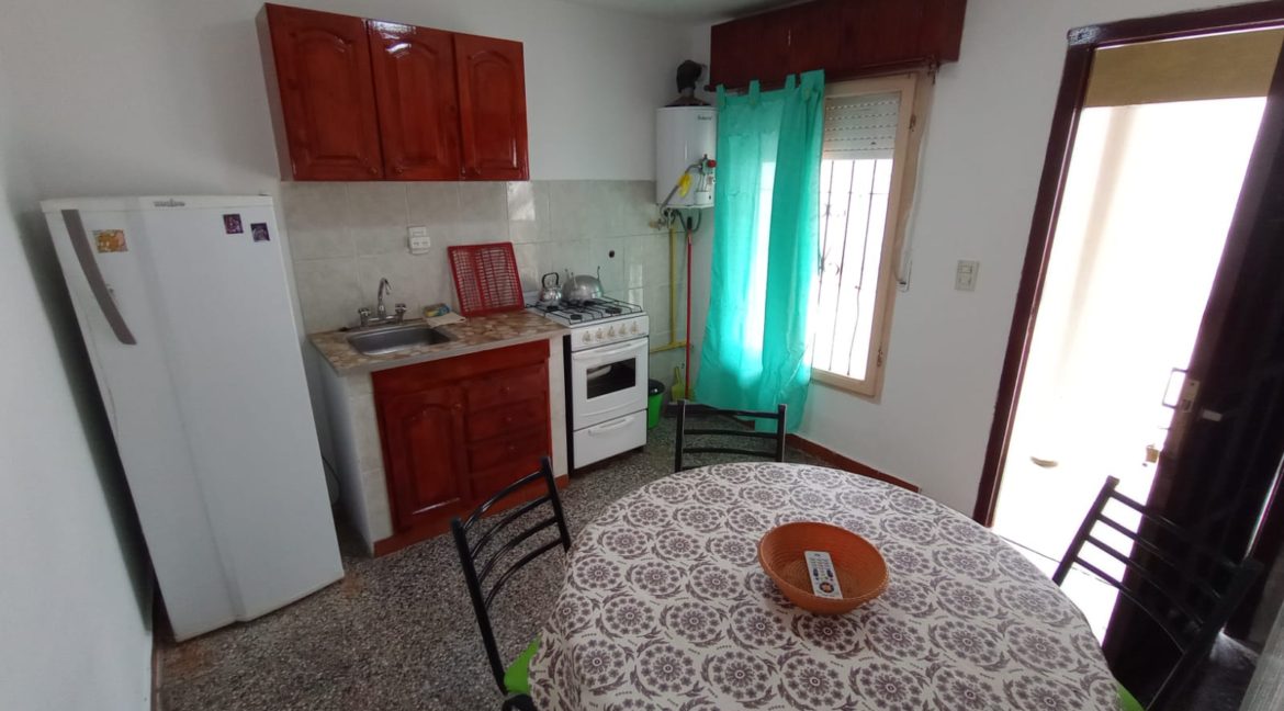 6d7bee71-e9c7-4328-ae1c-766e1f28e410-1