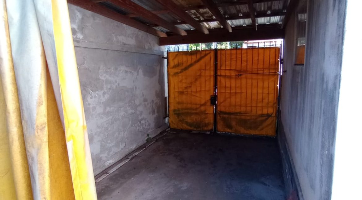 d1259775-300d-48d1-a0b4-f3b559ef6d9c