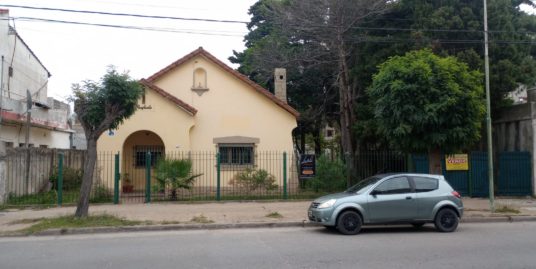 Casa 5 ambientes  – VENTA