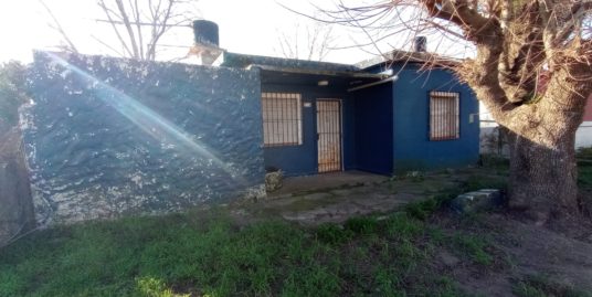 Casa 3 ambientes a reciclar – VENTA