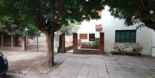 Departamento 3 ambientes + lote  – VENTA