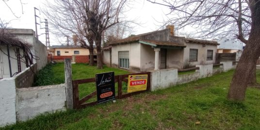 Casa 3 ambientes a reciclar – VENTA