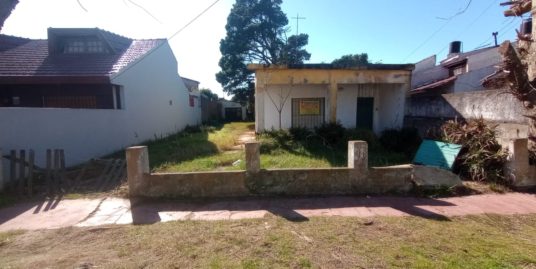 Casa 3 ambientes a reciclar – VENTA