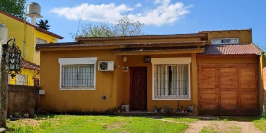 CASA 4 AMBIENTES – VENTA