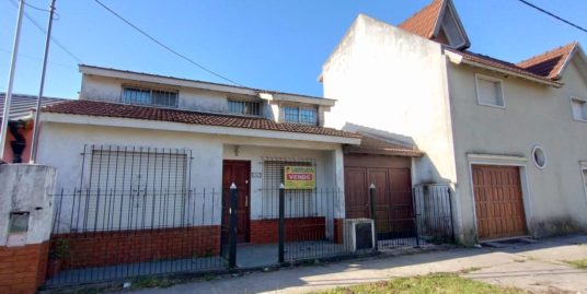 CASA 3 AMBIENTES c/ GARAGE – VENTA