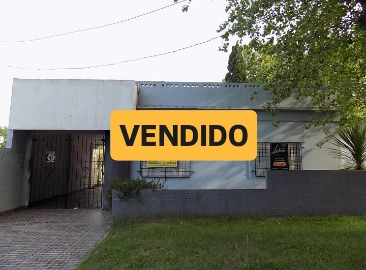 CASA 3 AMBIENTES – VENTA