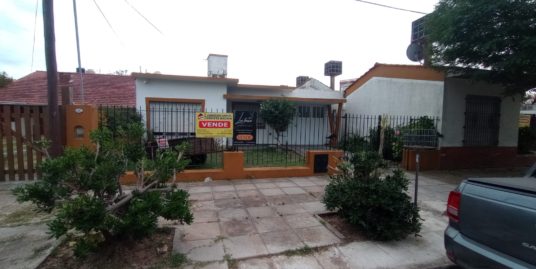 Casa 3 ambientes + Departamento 2 ambientes – VENTA
