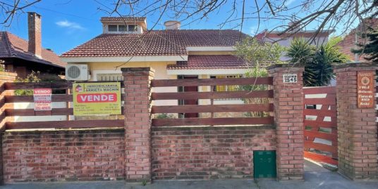 Casa 3 ambientes + Depto al fondo – VENTA