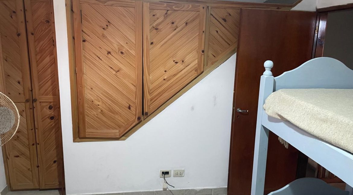 af083ce4-d811-4144-9d5f-7c23c7ef4463