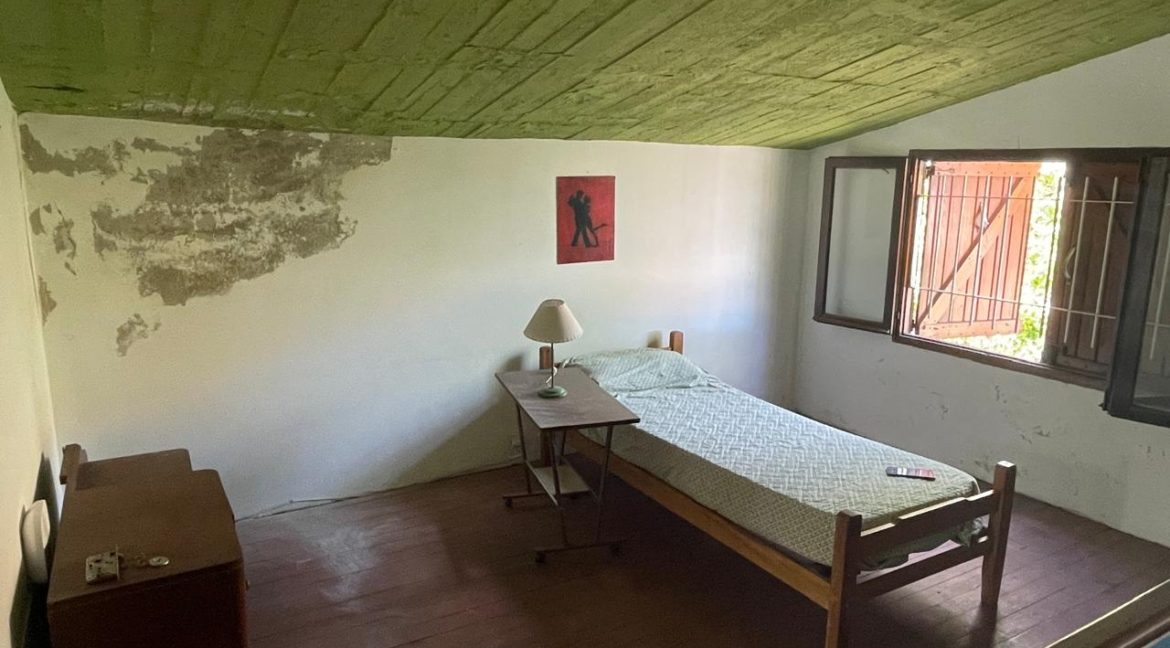 72c89ef6-5c98-4c45-8052-d03233f48303