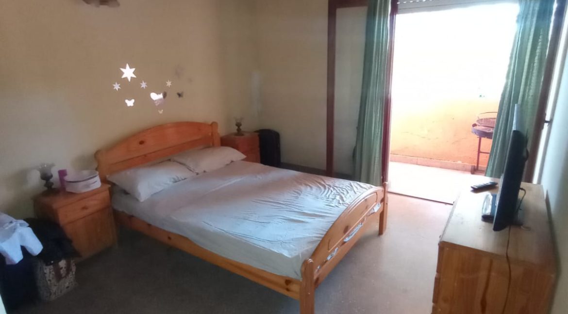 842a3bfa-b2c1-46bd-bf30-25644f2f984c