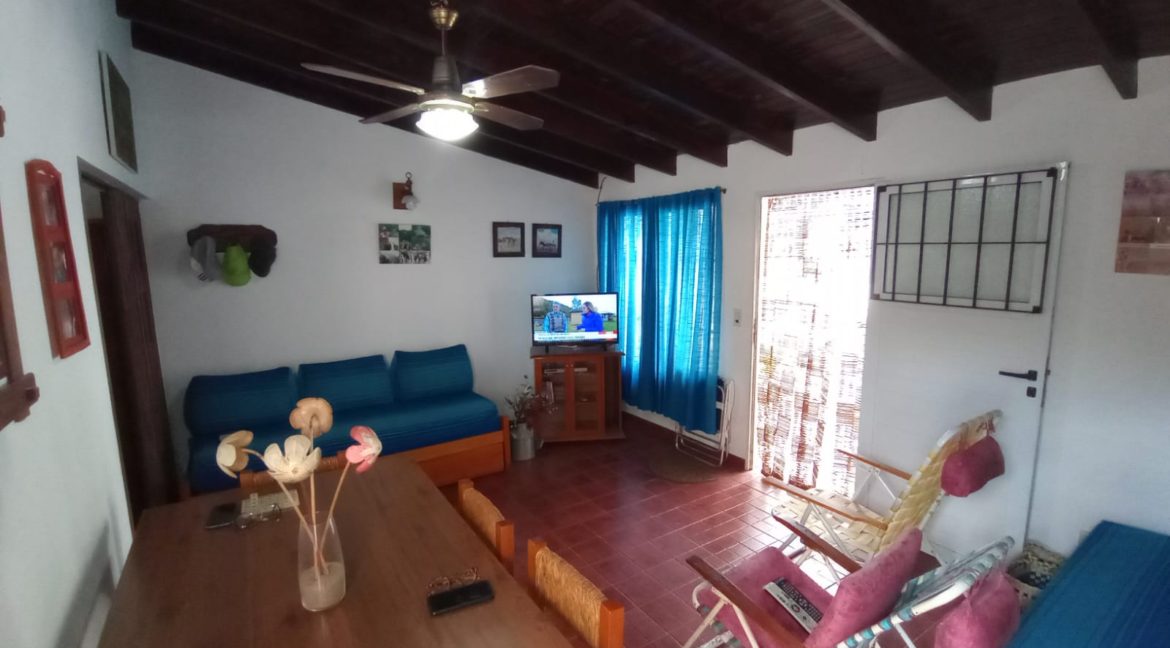 ad199e25-f41d-48a1-b1af-23c65335acc4