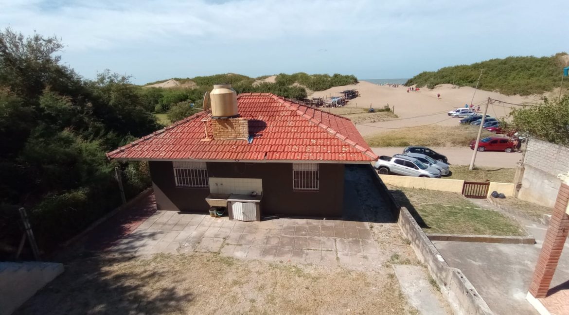 b38516da-f703-4540-bedc-358e3af3972a