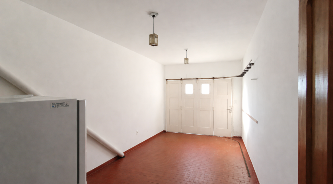 img_6987ae4fb1a535.38985143