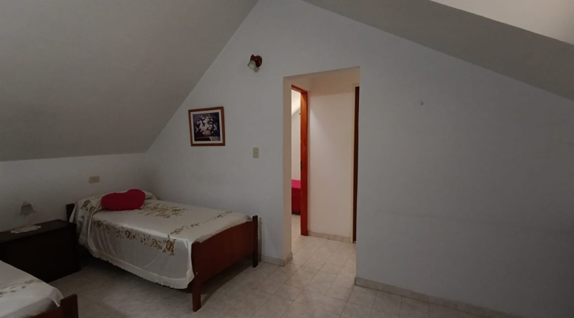 img_6987ae4fb27a20.37783725