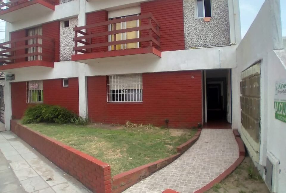 img_699e162bebf203.53503703