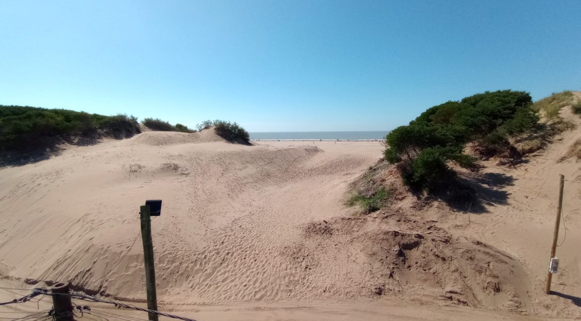 221f3577-8d2b-490e-b2c3-40d5efd9937a