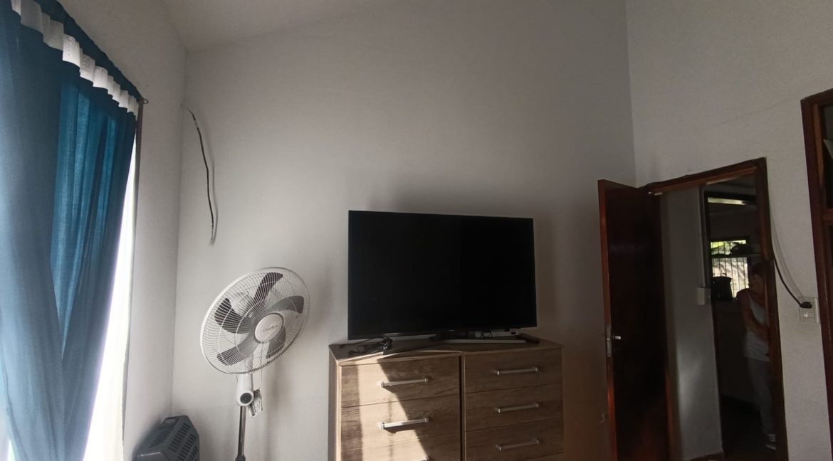 24801783-e4ee-4ceb-8cfa-eb962c04bc1c