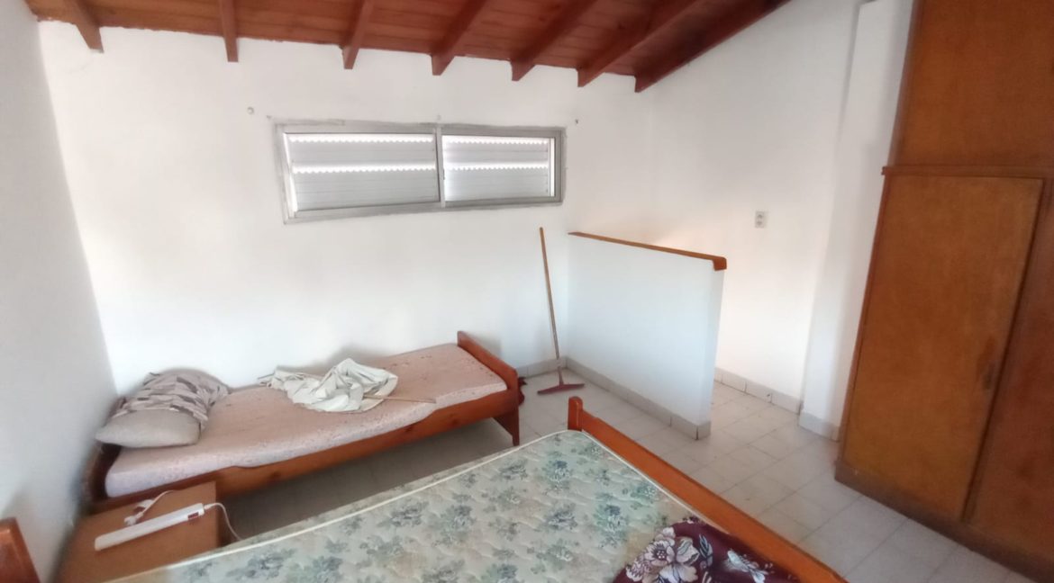 5e76d6d1-b68d-4c70-a51a-423460085128-1