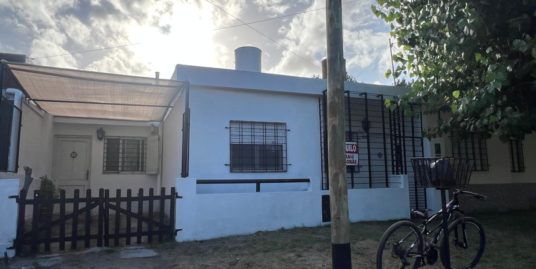 Casa 3 ambientes + departamento 2 ambientes – VENTA