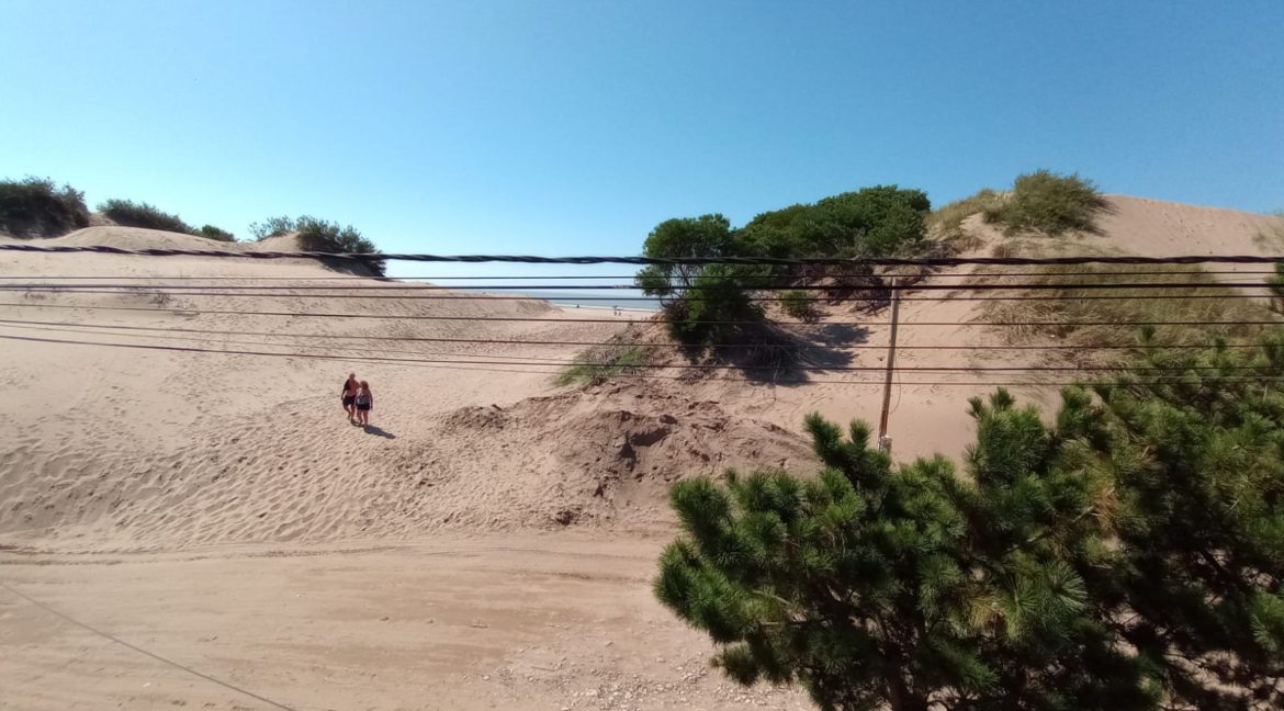 b1f96a6b-b73c-4820-876f-208d165c9dc8