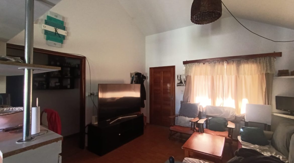 ede4db7b-3c0e-4614-b74e-cf100aaaebfe